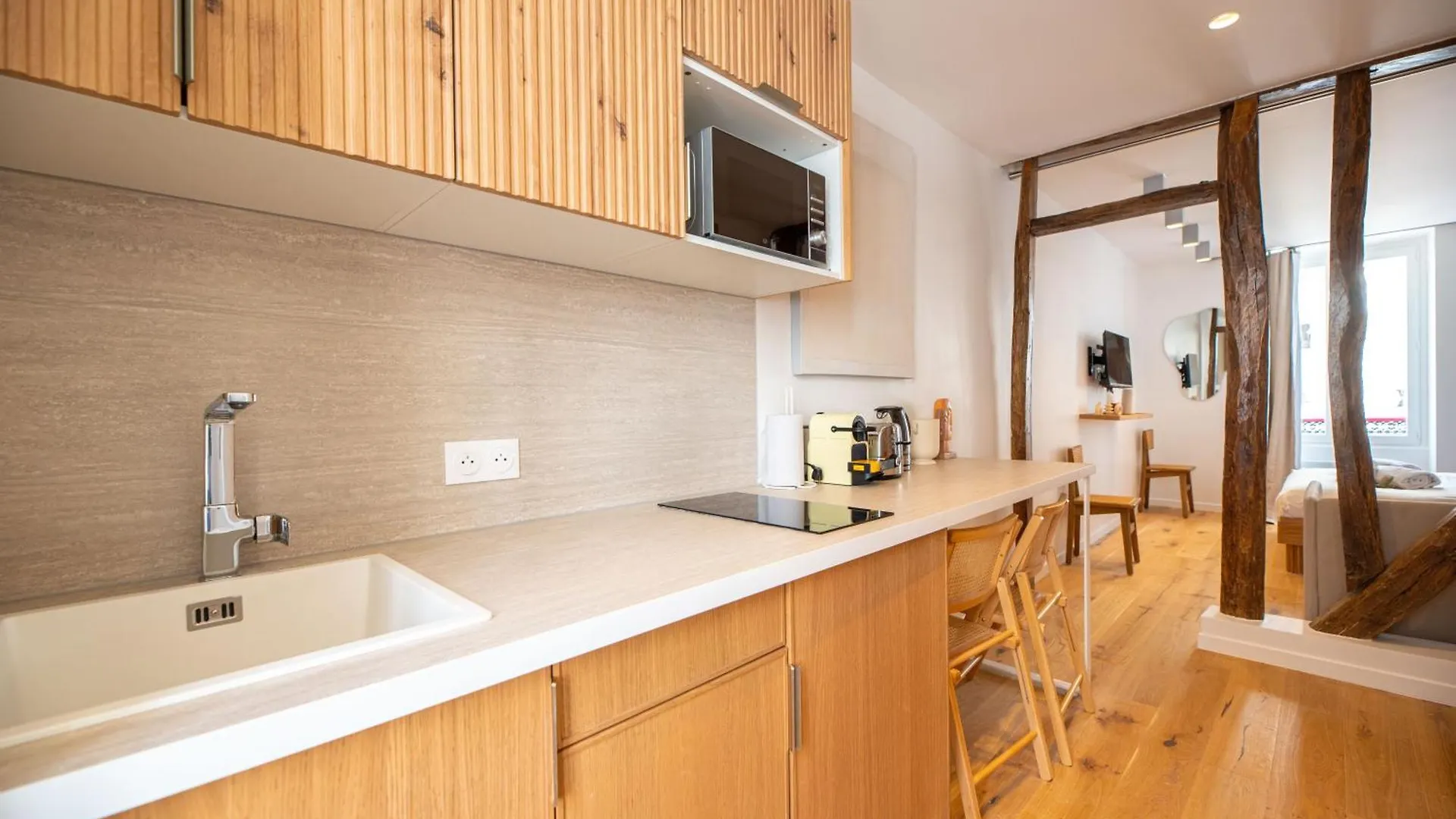 Montmartre Lovers Paris Apartment